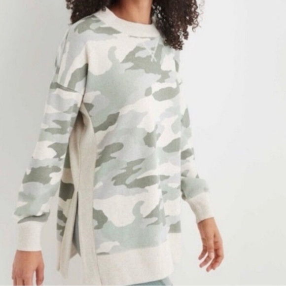Aerie Camo Sweatshirt Oversized - Picture 2 of 5